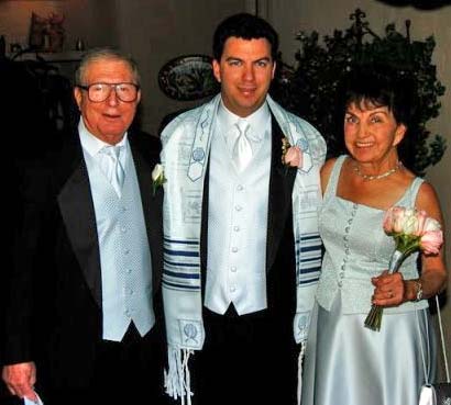 Marshal Perlman with parents Bob & Dian (2005)