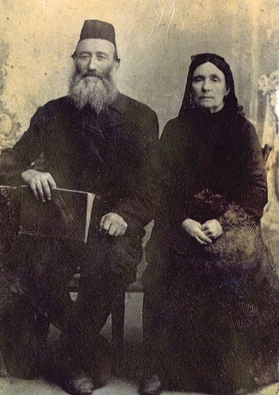 Yitzhak Yona and Bella Liebowitz (in Slutsk, Belarus)