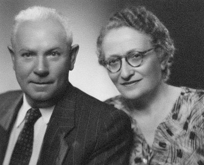 Dov & Elka Krieger (Palestine, 1925)