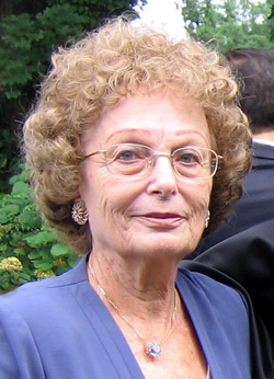 Esther Hiram (2006)