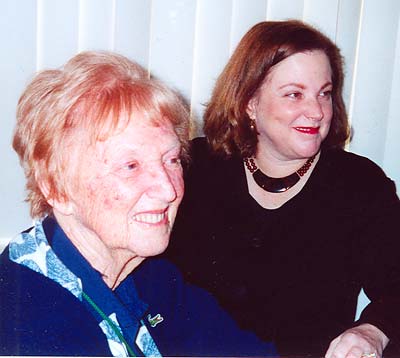 Helen Pet Karlson and daughter Debbie (2001)