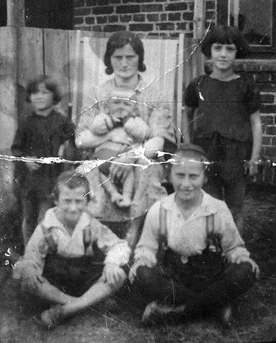 Rykala Przybylski with her family in Belchatow